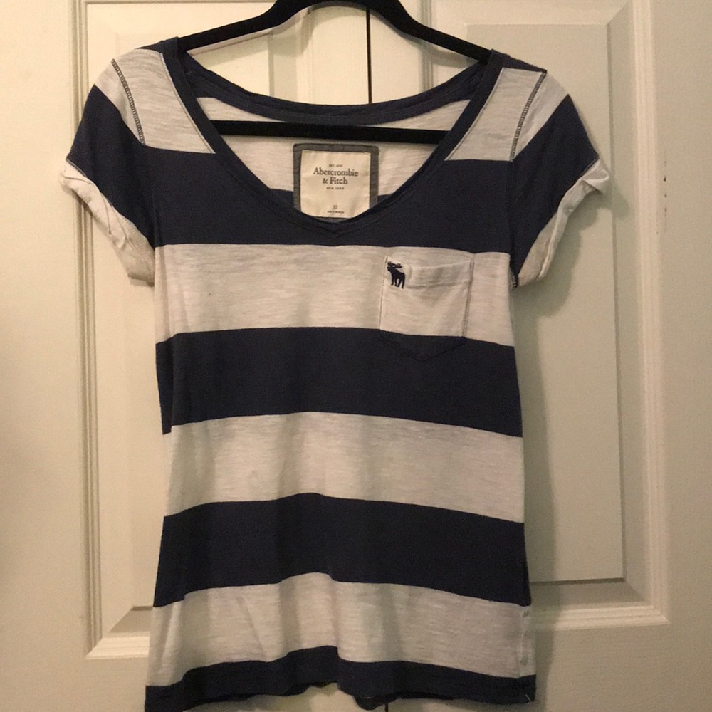 ABERCOMBIE & FITCH tee